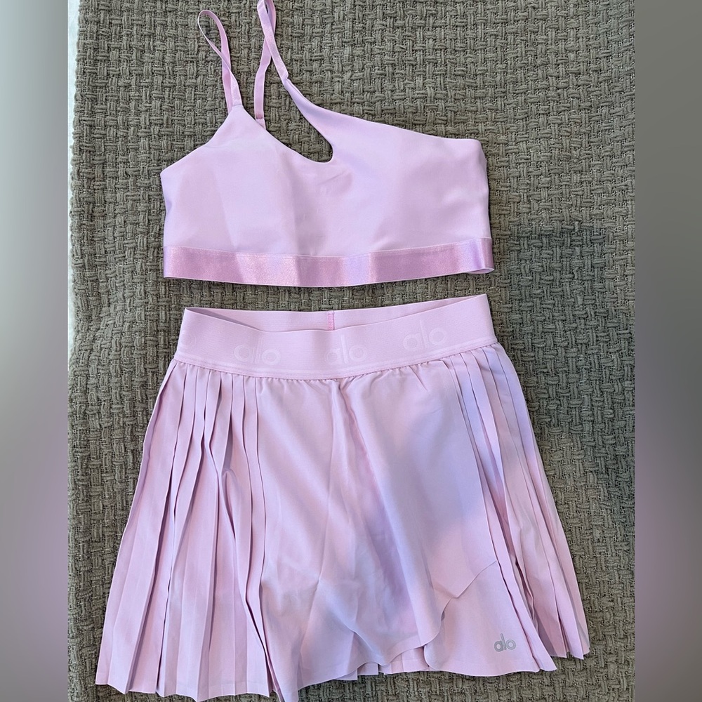 Alo Yoga Sugarplum Set